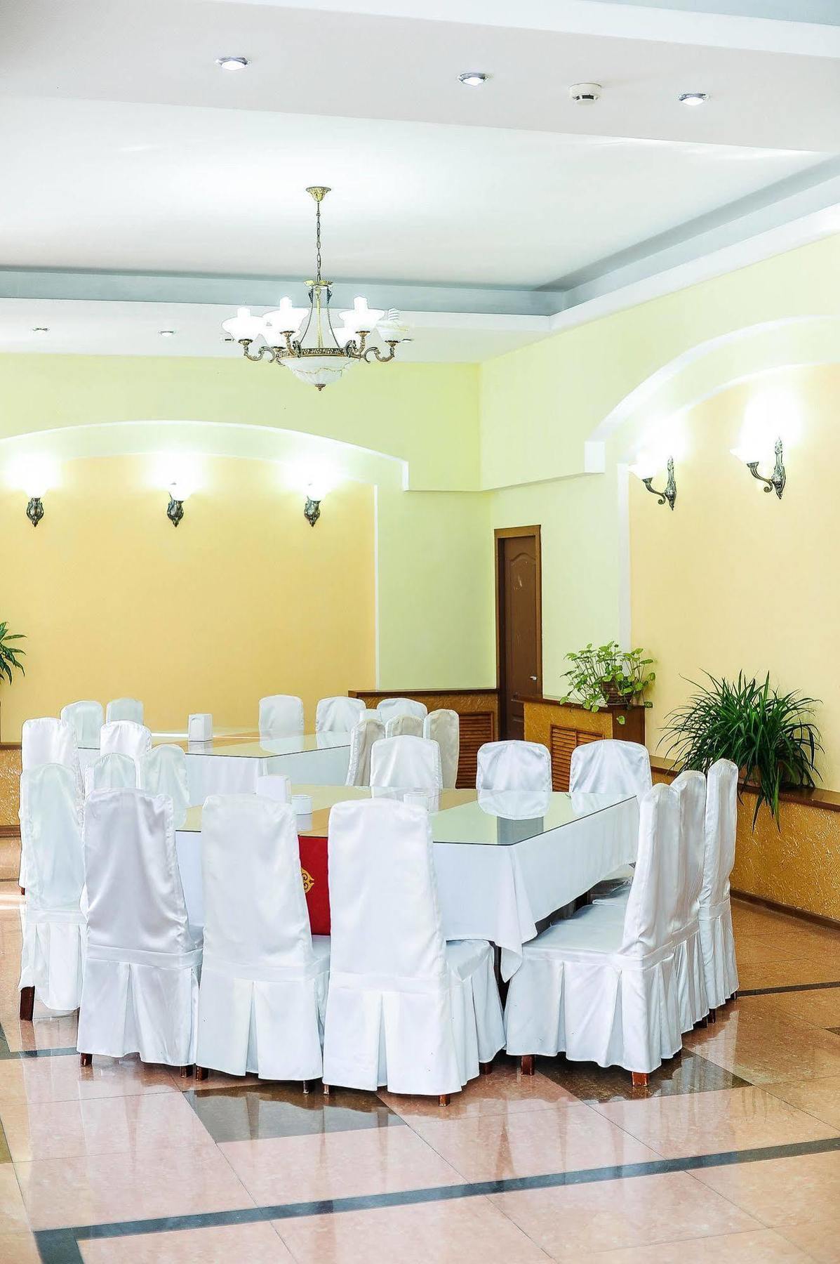 Dostyk Hotel Shymkent Exterior photo